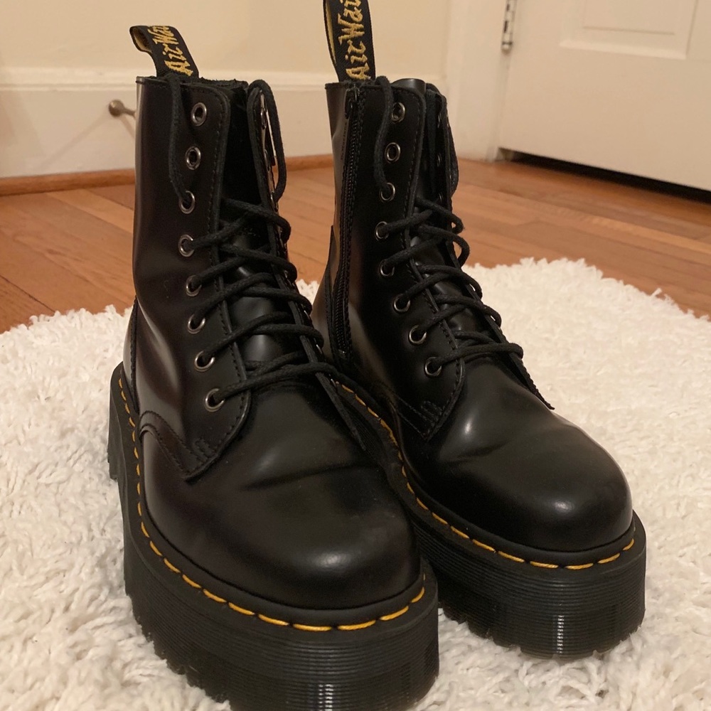 Dr. Martens Platform 8-Eye Boot